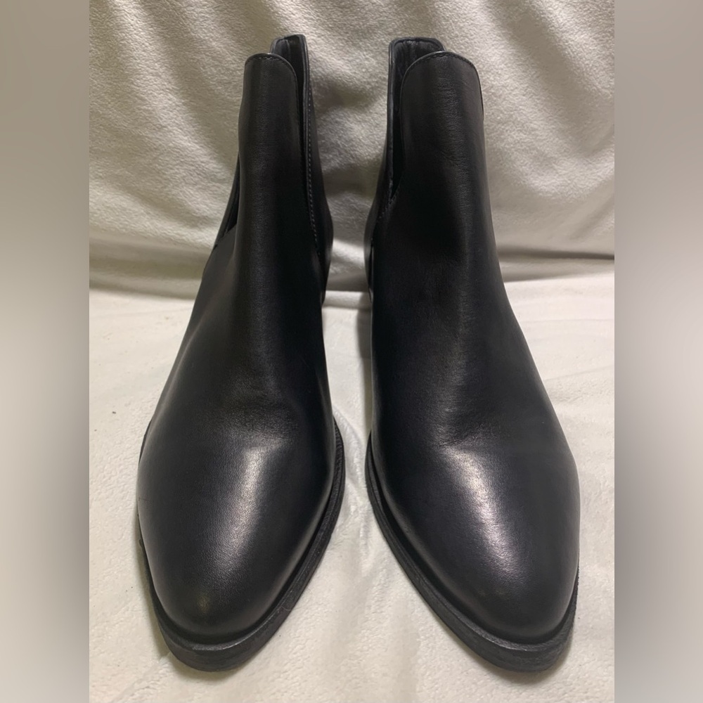 Free People Charm Double V Ankle Boots Black Leather size EU 38.5 / US 8 NWOB - Picture 4 of 10